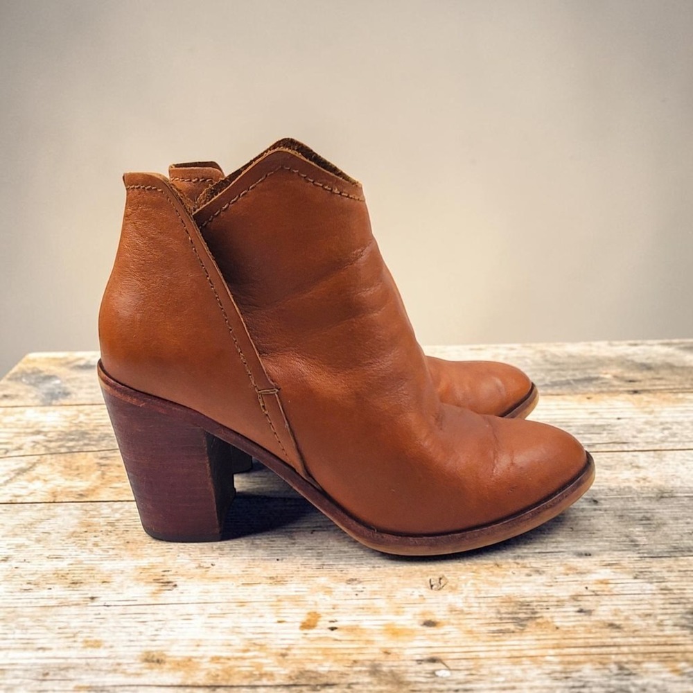 Dolce Vita Shep Tan Leather Ankle‎ Booties Pointed Toe Block Heel Women Size 6.5